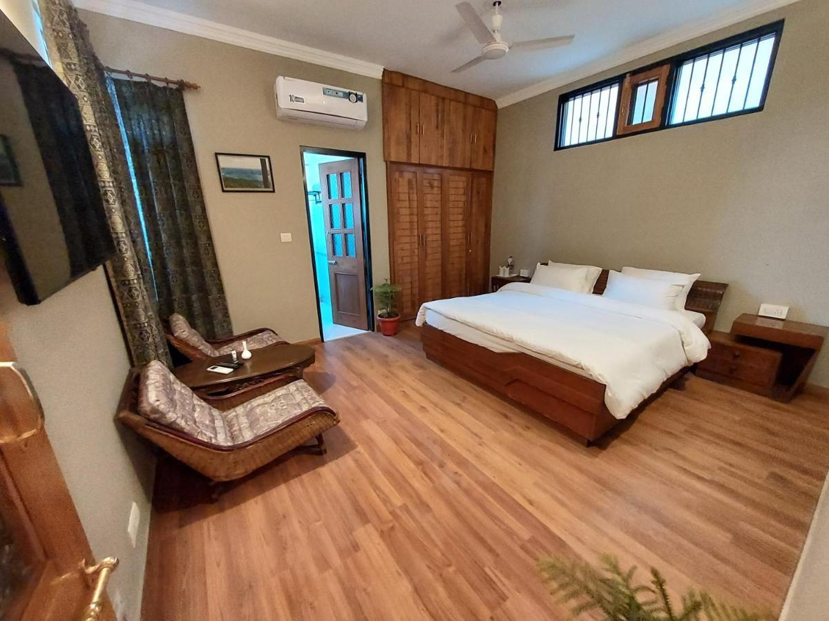 Mehar Villa 3Bhk With Private Cook, Garden, Views Kasauli Exterior photo