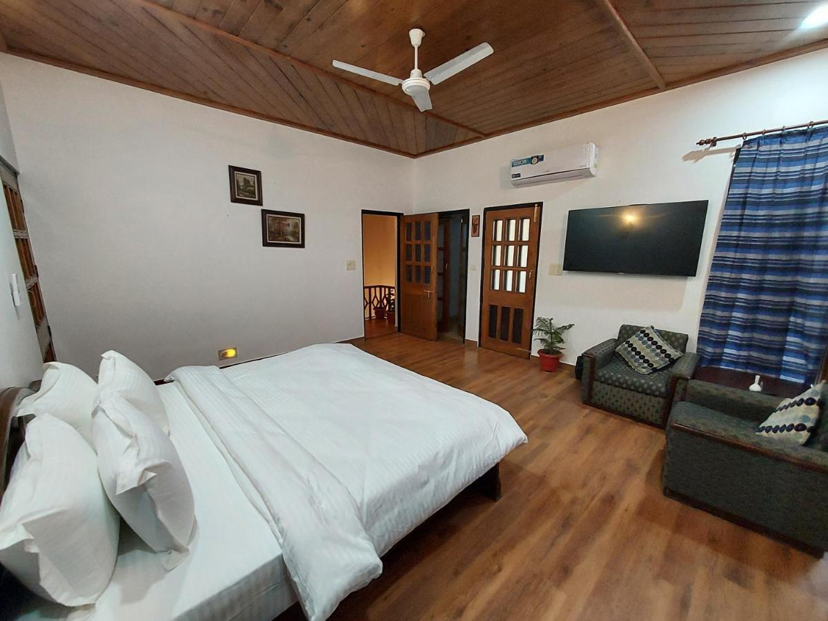 Mehar Villa 3Bhk With Private Cook, Garden, Views Kasauli Exterior photo