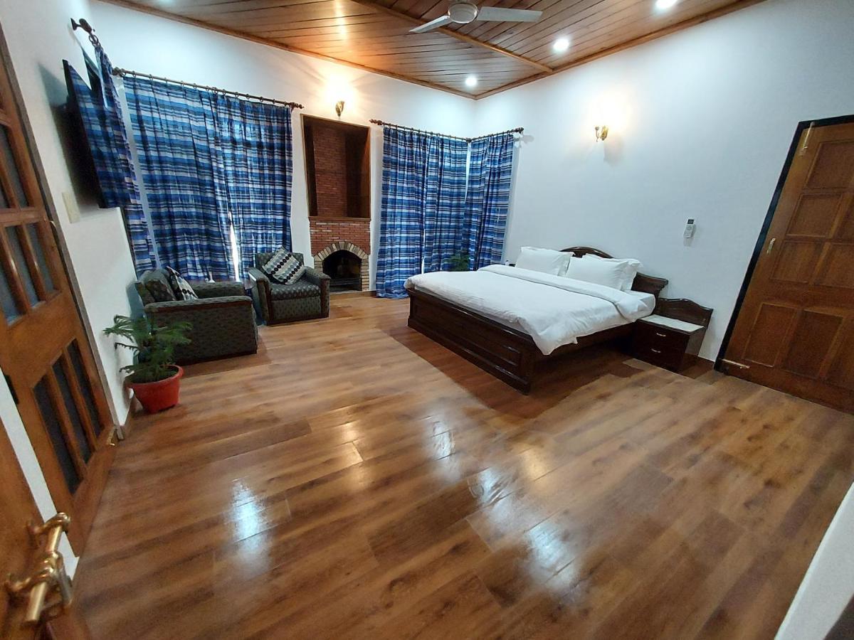 Mehar Villa 3Bhk With Private Cook, Garden, Views Kasauli Exterior photo