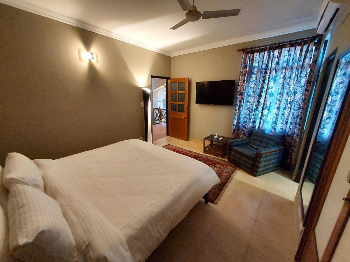 Mehar Villa 3Bhk With Private Cook, Garden, Views Kasauli Exterior photo